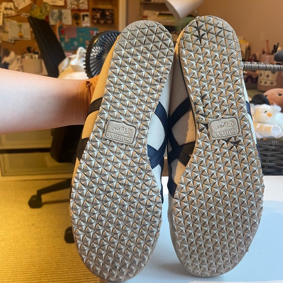 Onitsuka Tiger slip one by Asics Cream and Black Sneakers - Picture 5 of 5